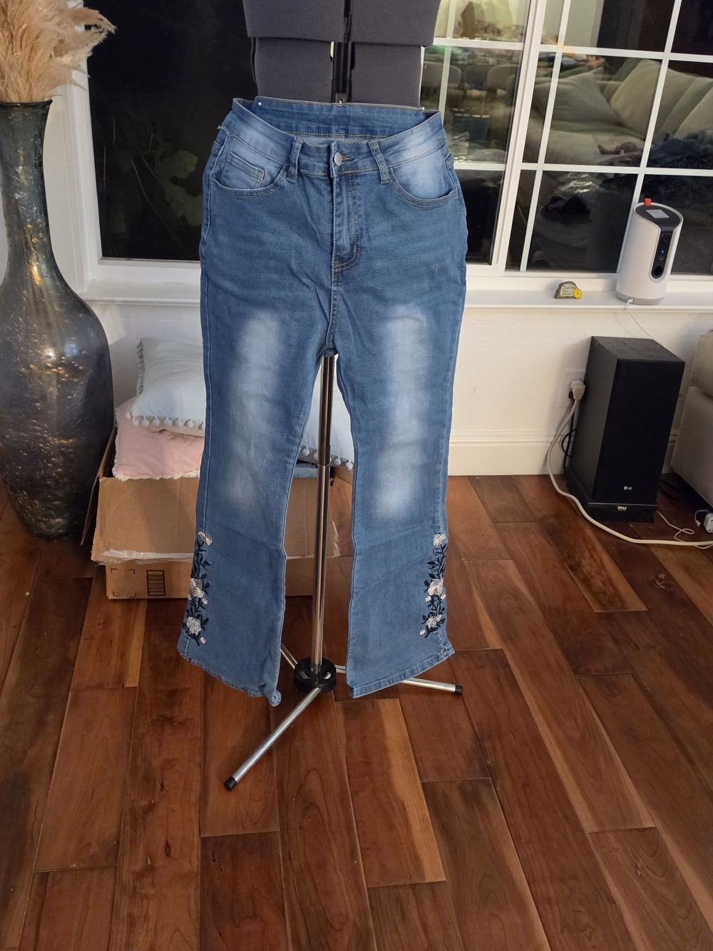 Embroidered Flare Blue Women’s Jeans